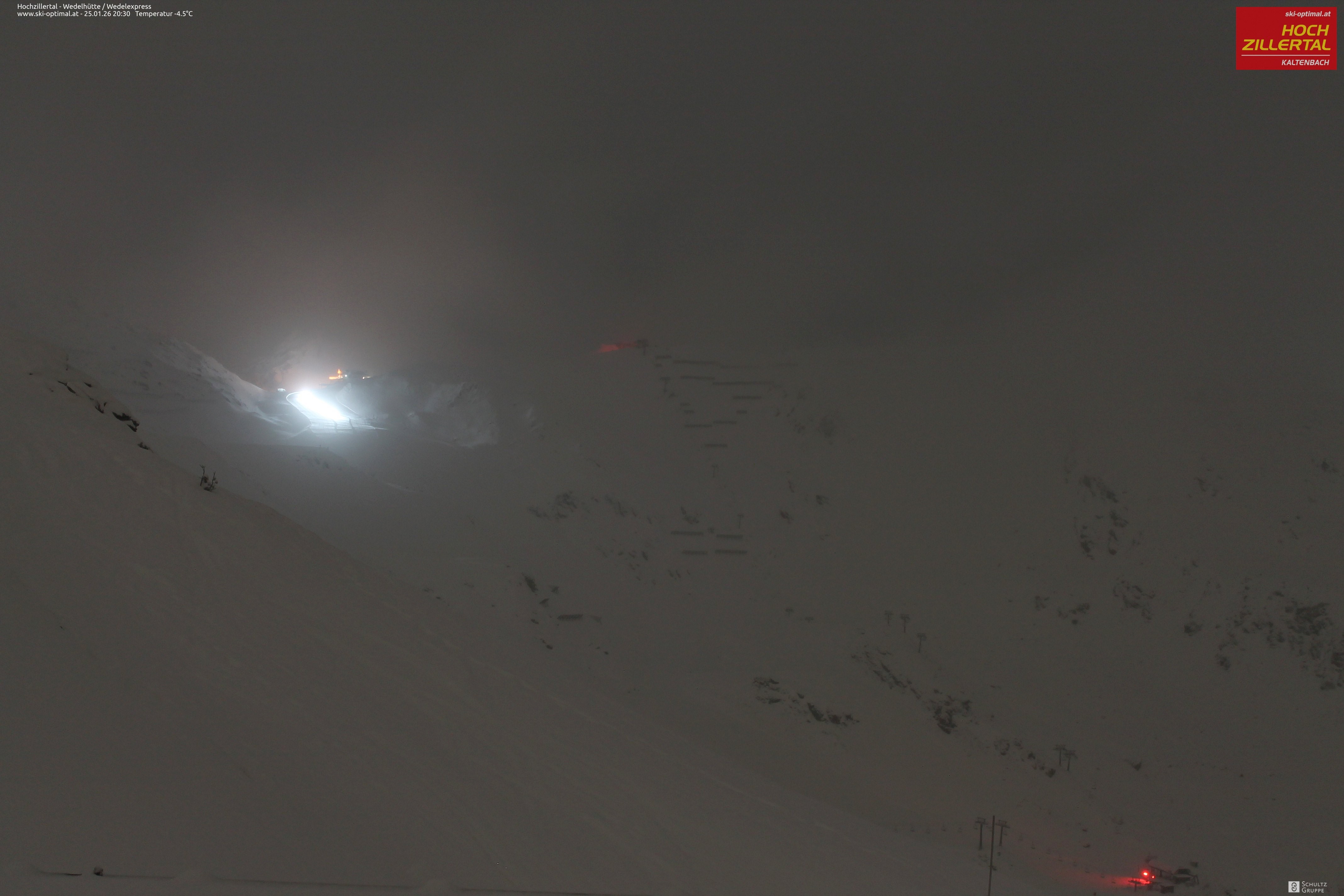 Archiv Foto Webcam Hochzillertal: Blick zur Wedelhütte