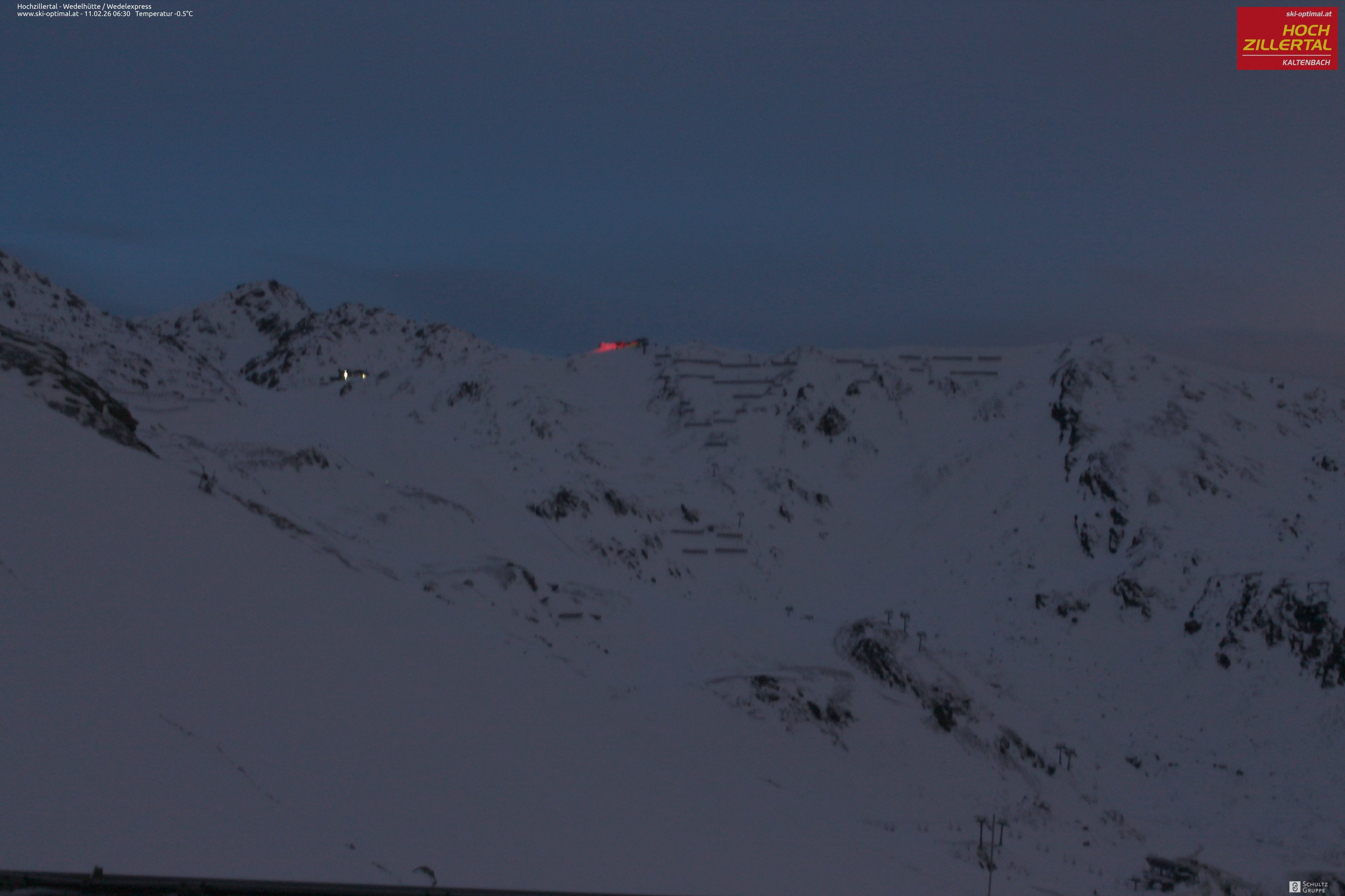 Archiv Foto Webcam Hochzillertal: Blick zur Wedelhütte