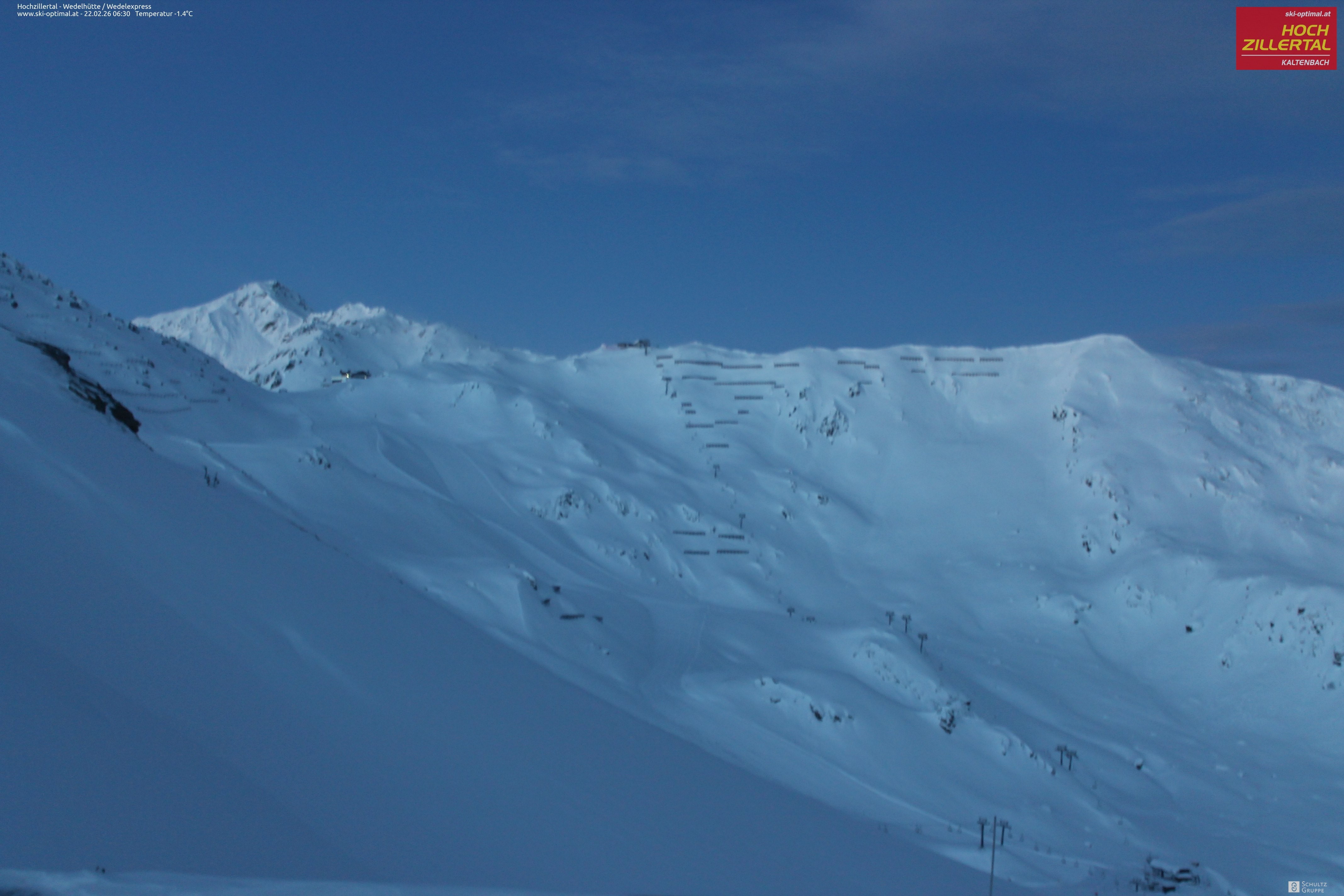 Archiv Foto Webcam Hochzillertal: Blick zur Wedelhütte