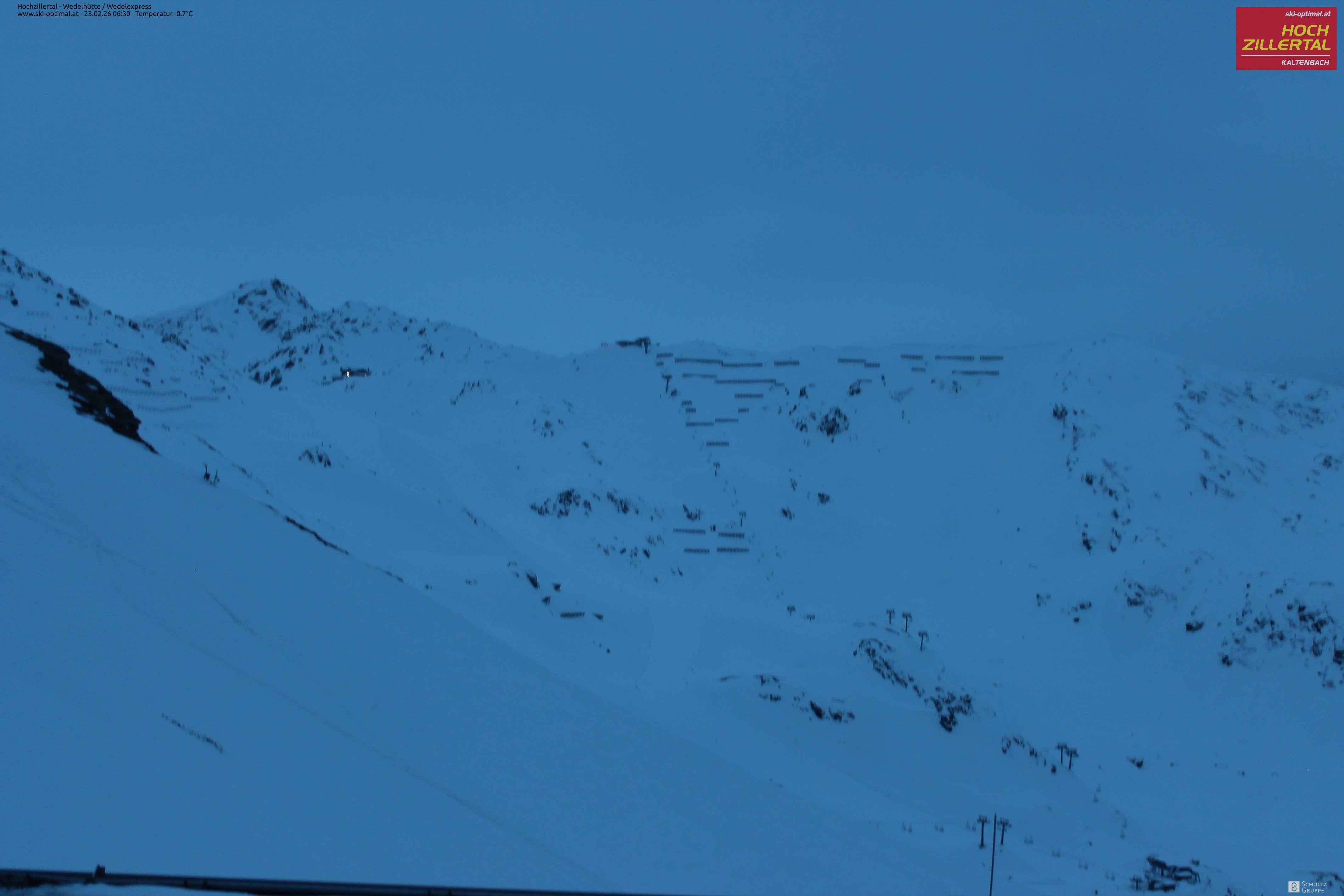 Archiv Foto Webcam Hochzillertal: Blick zur Wedelhütte