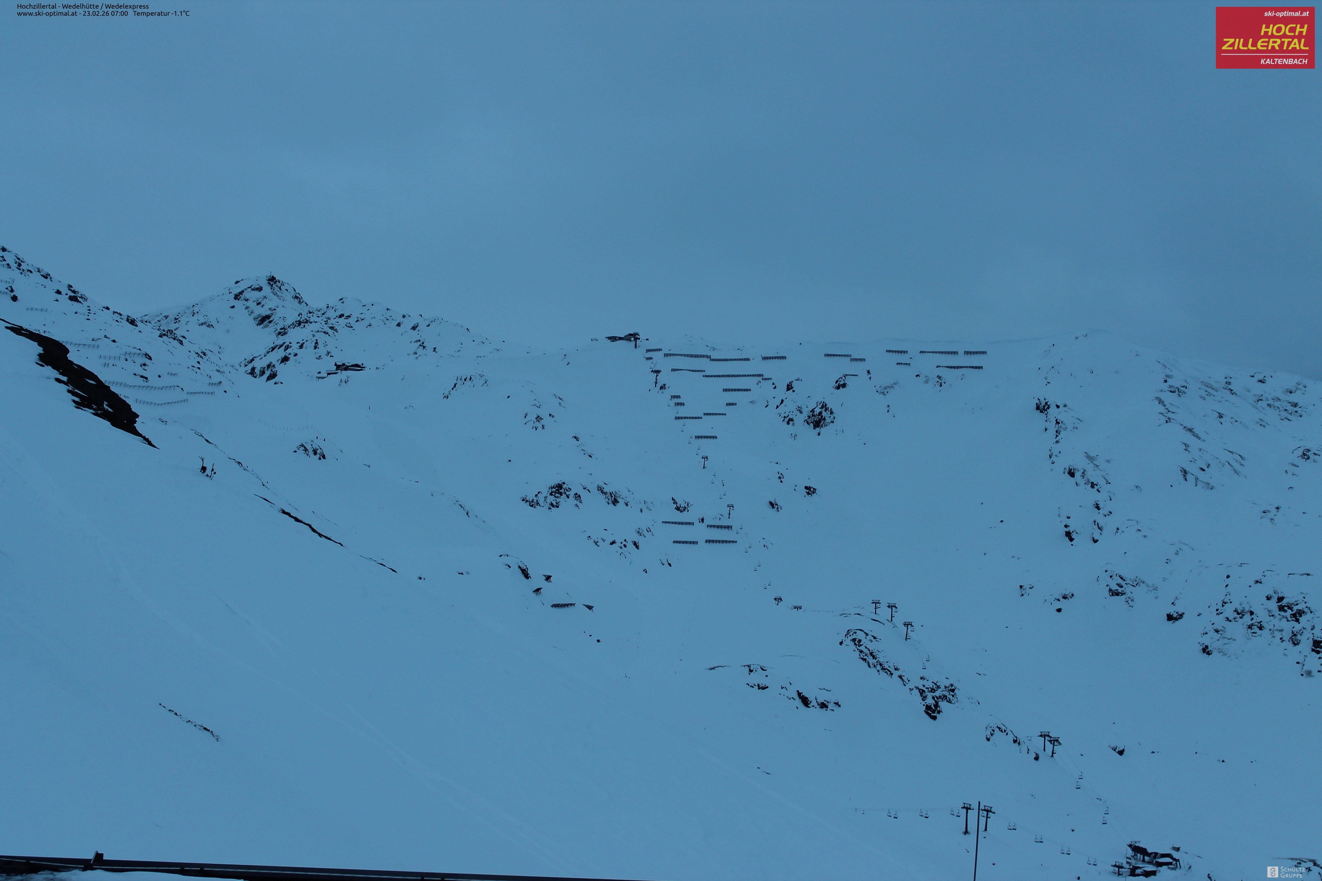 Archiv Foto Webcam Hochzillertal: Blick zur Wedelhütte