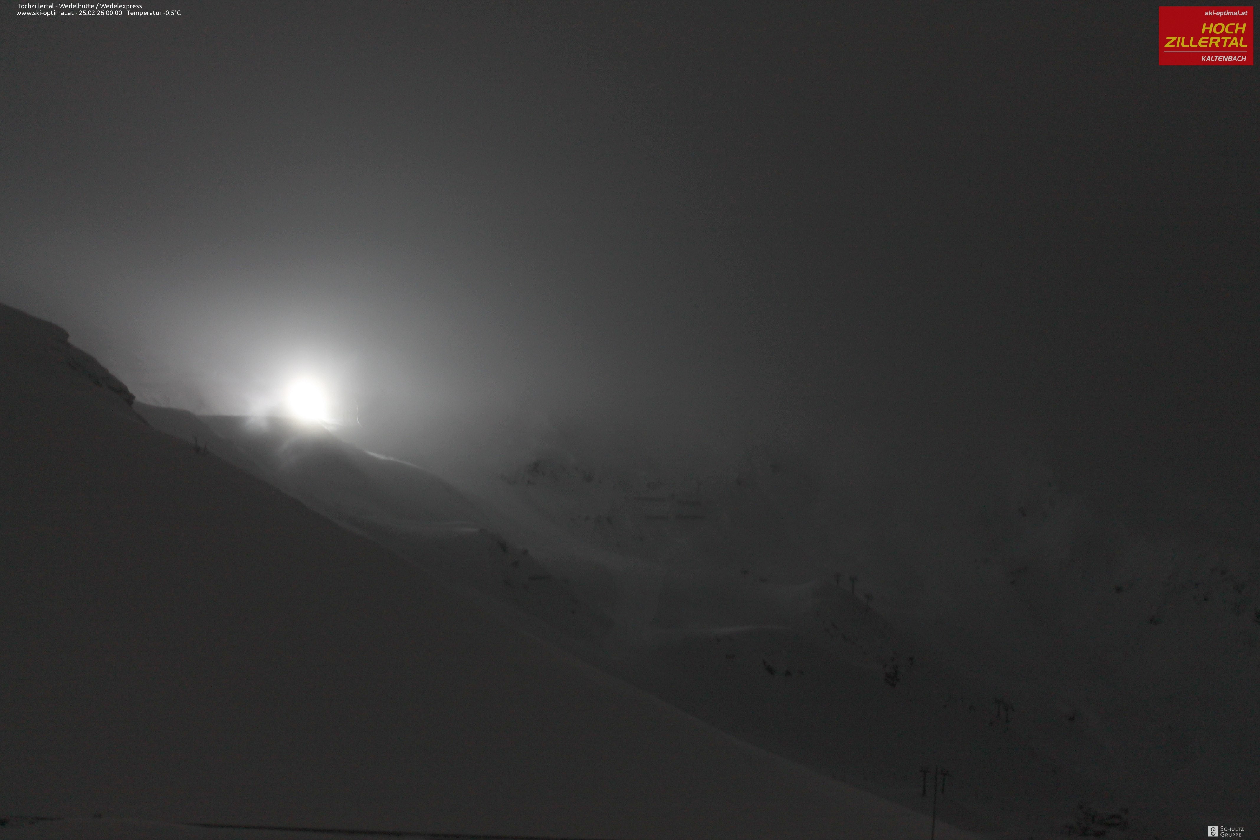 Archiv Foto Webcam Hochzillertal: Blick zur Wedelhütte