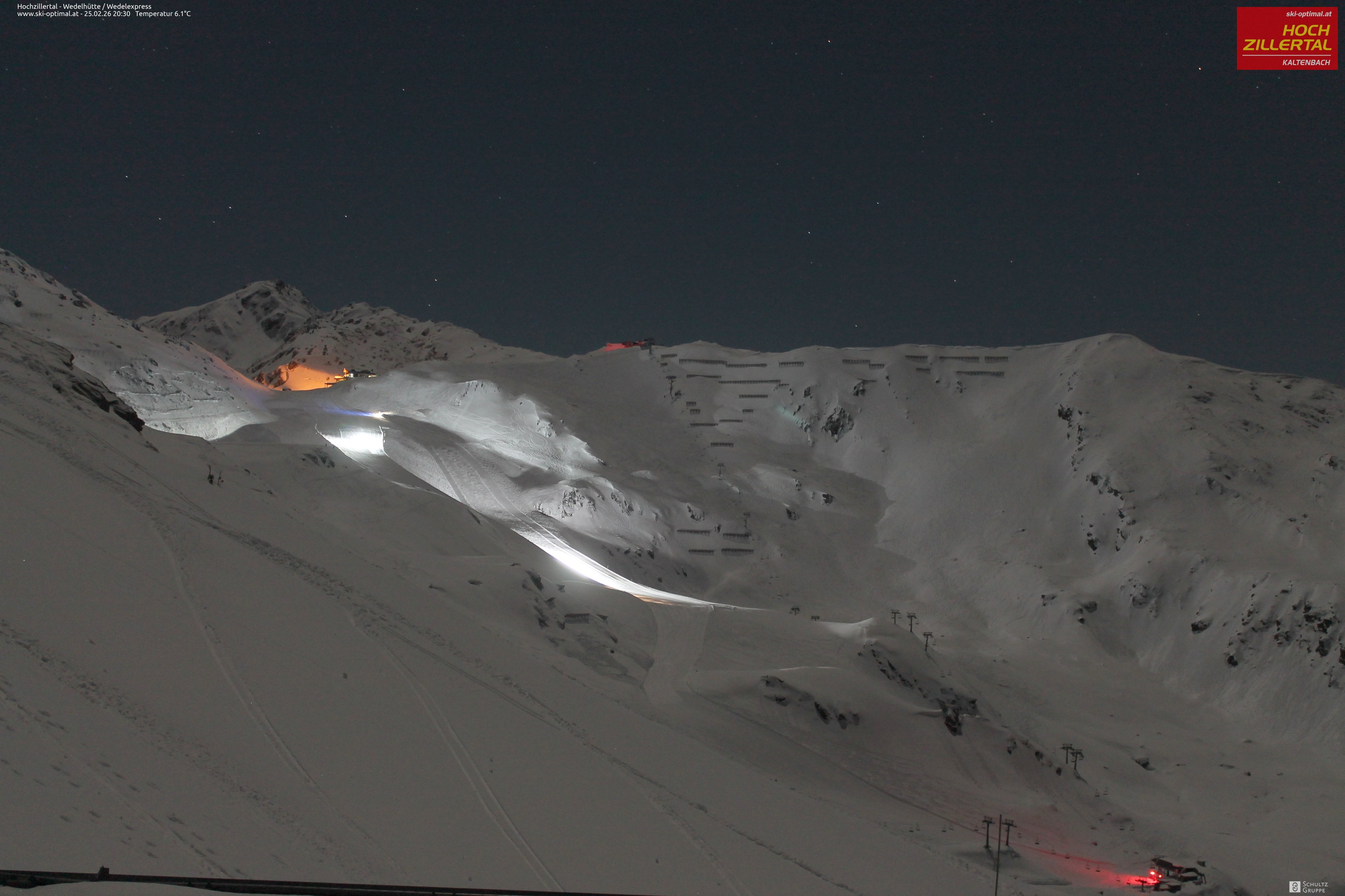 Archiv Foto Webcam Hochzillertal: Blick zur Wedelhütte
