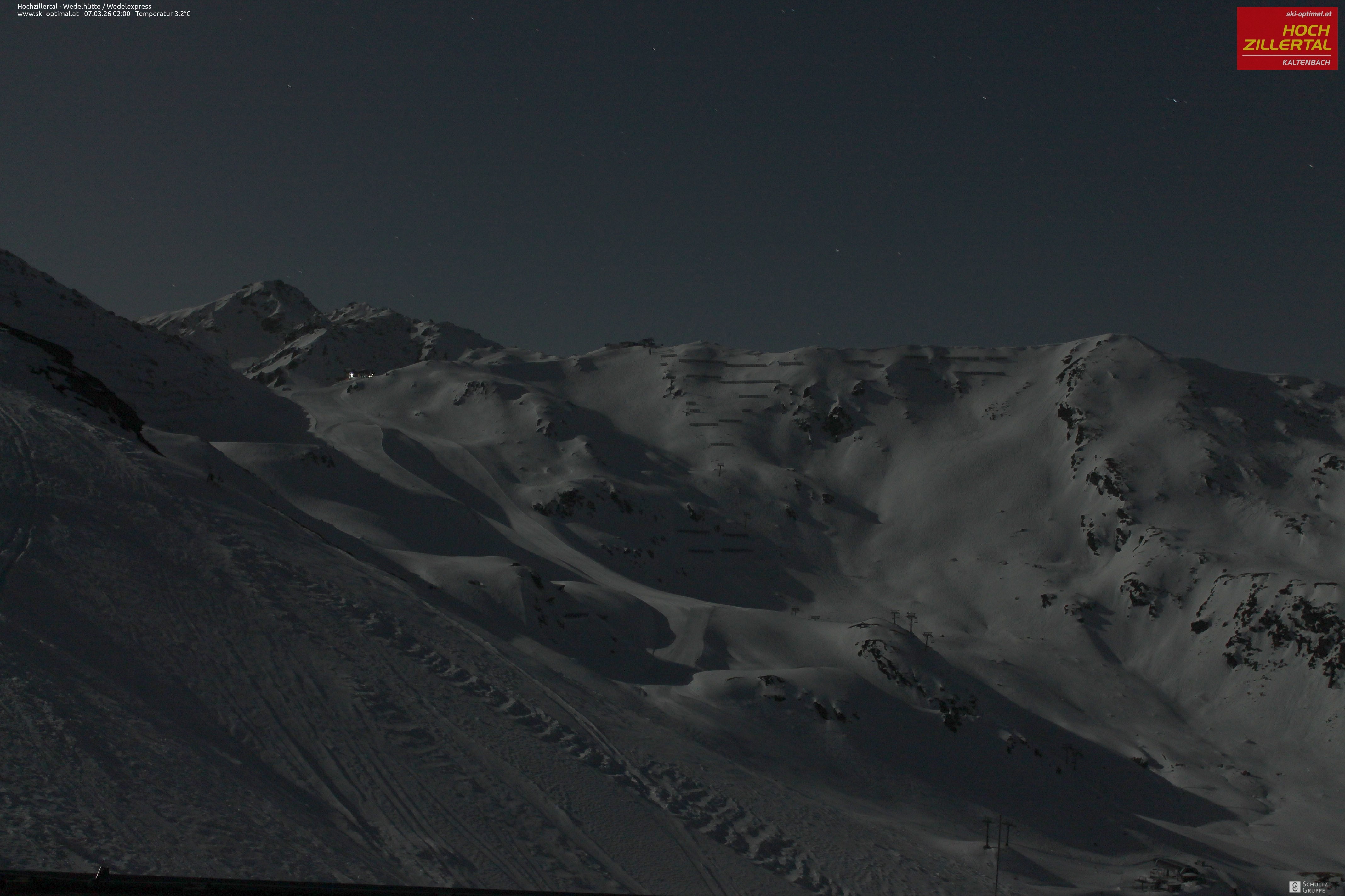 Archiv Foto Webcam Hochzillertal: Blick zur Wedelhütte