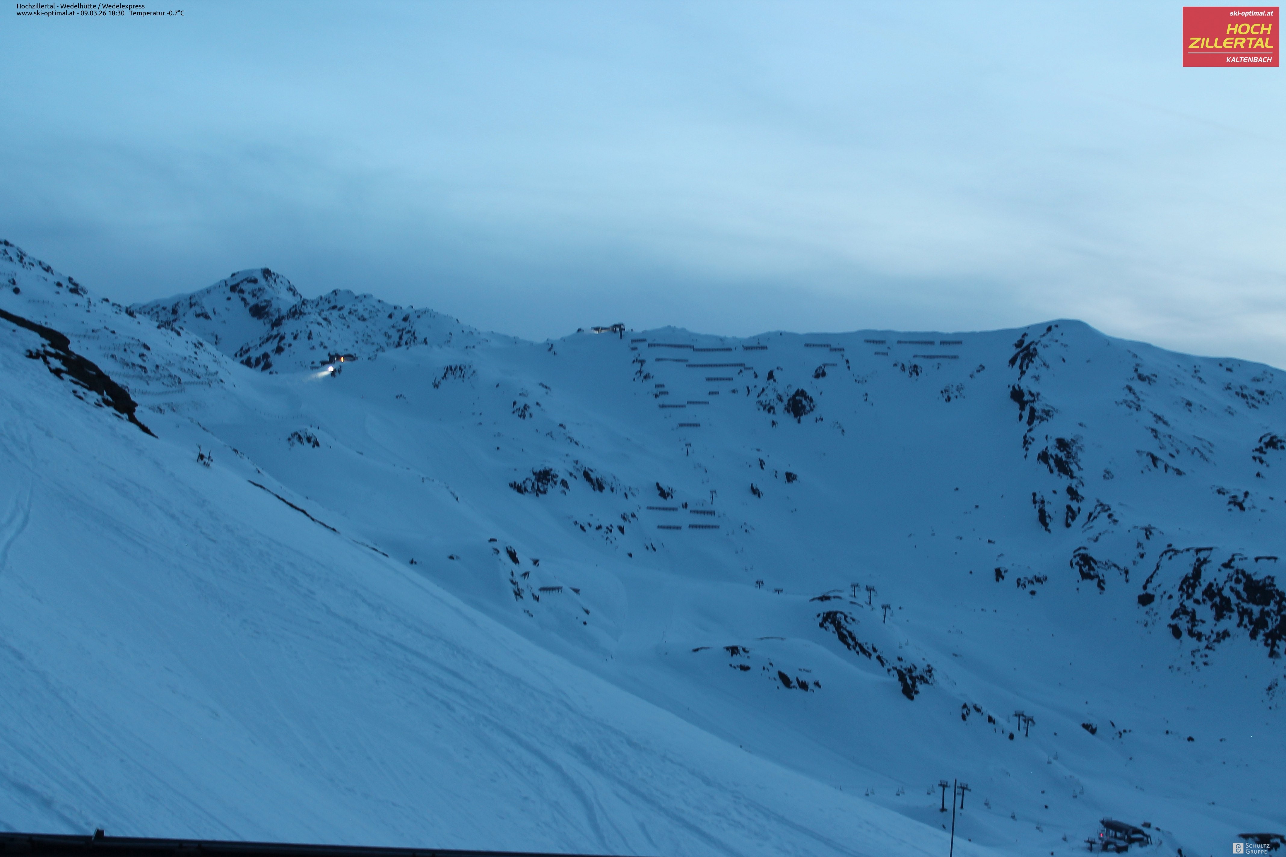 Archiv Foto Webcam Hochzillertal: Blick zur Wedelhütte