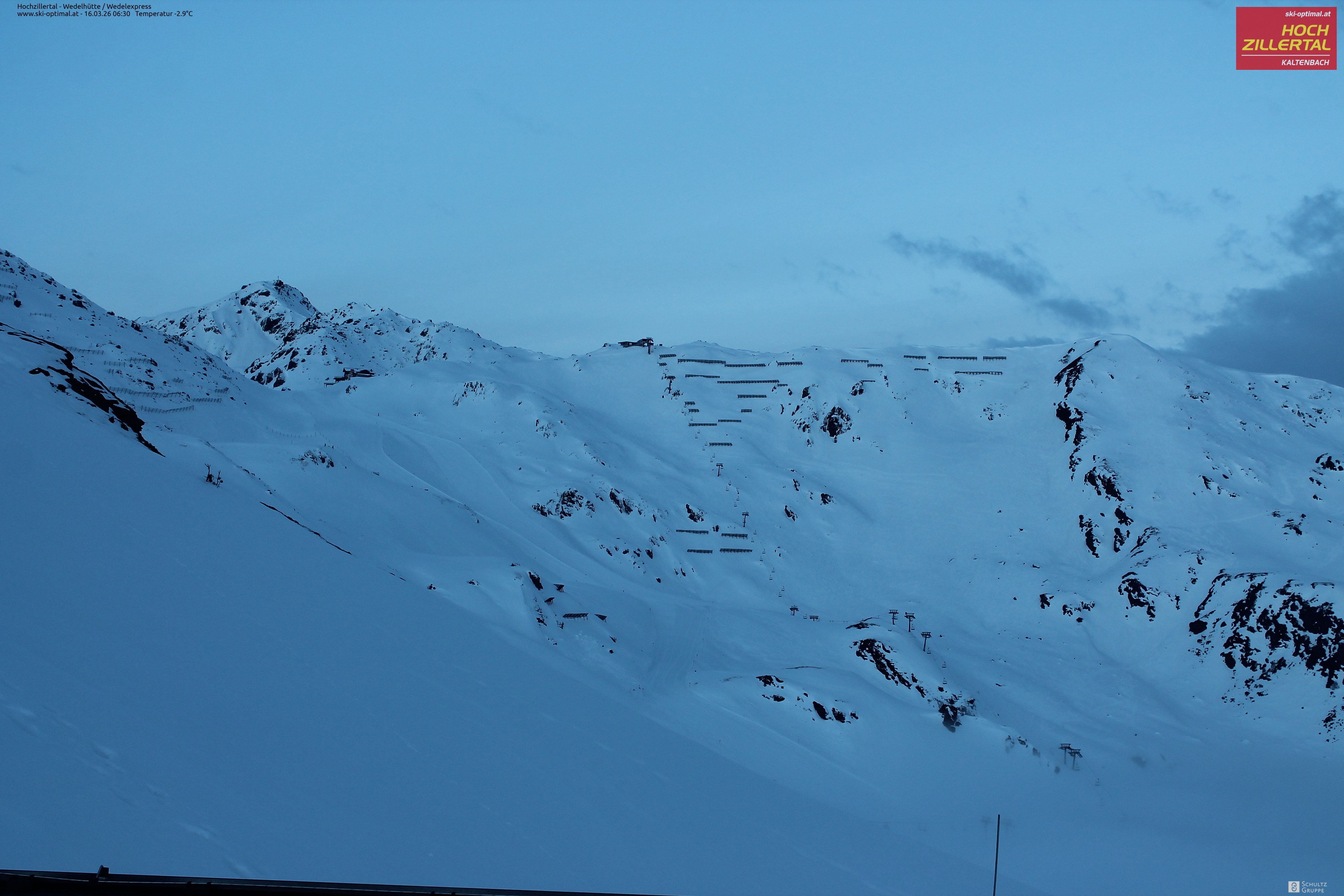 Archiv Foto Webcam Hochzillertal: Blick zur Wedelhütte