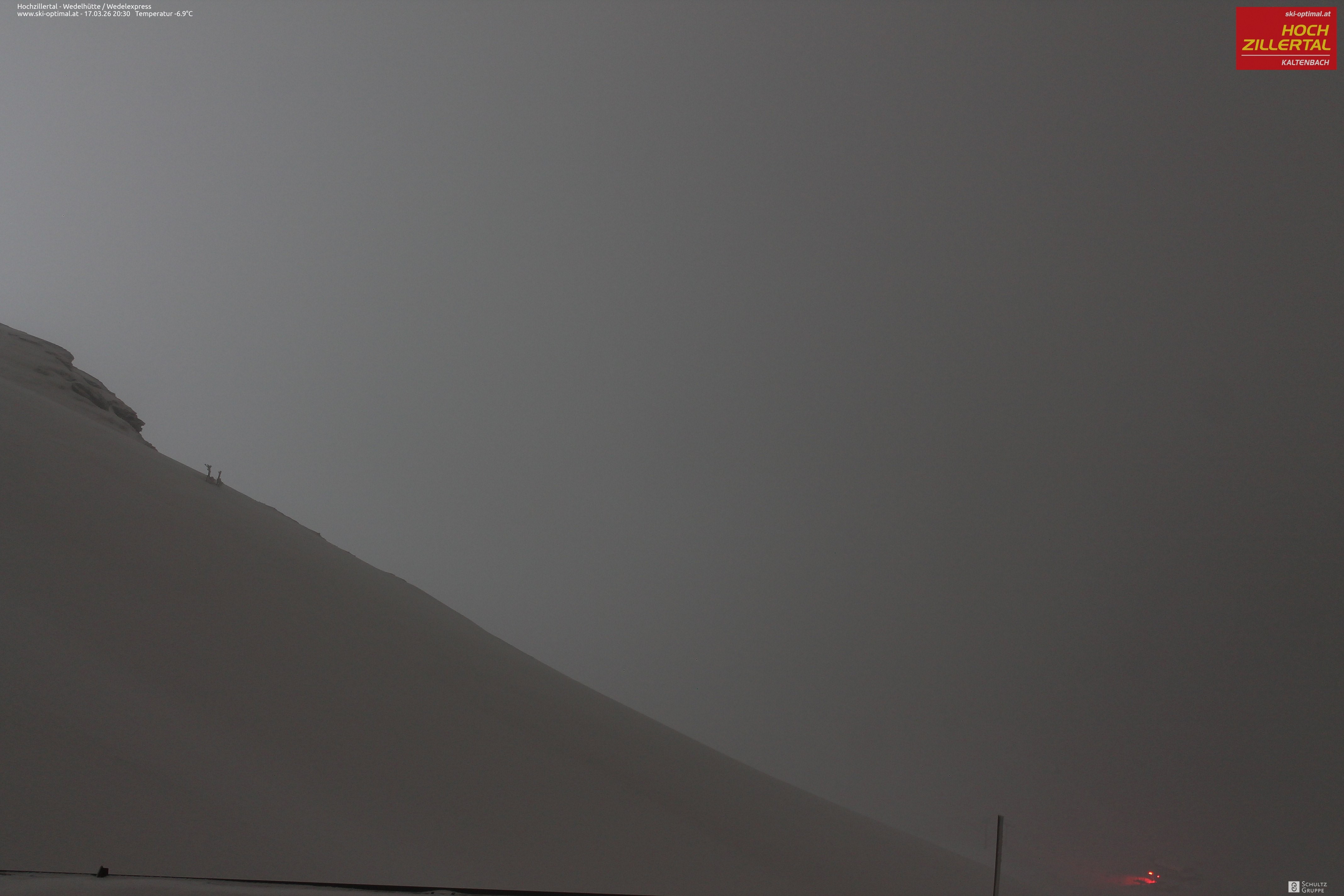 Archiv Foto Webcam Hochzillertal: Blick zur Wedelhütte