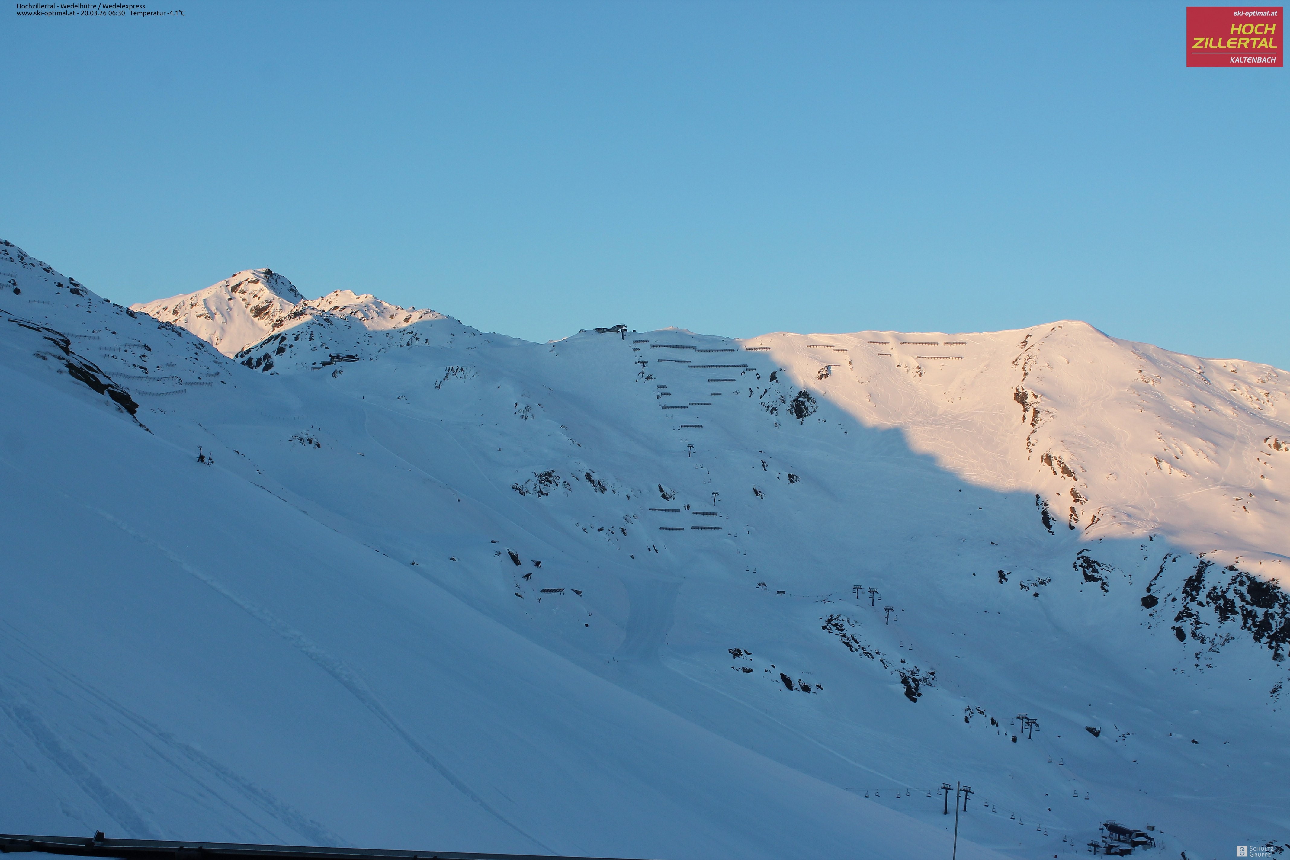 Archiv Foto Webcam Hochzillertal: Blick zur Wedelhütte