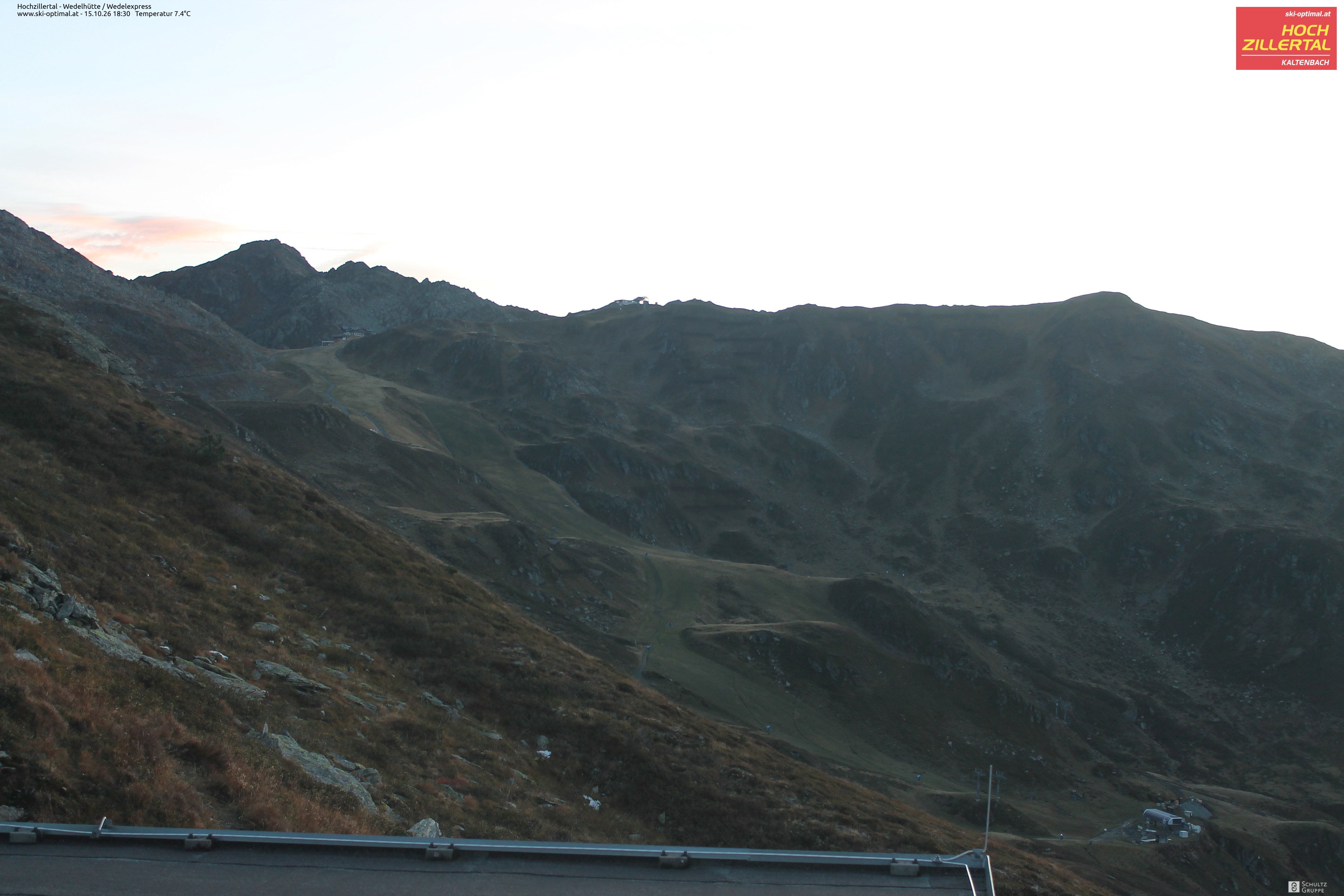 Archiv Foto Webcam Hochzillertal: Blick zur Wedelhütte