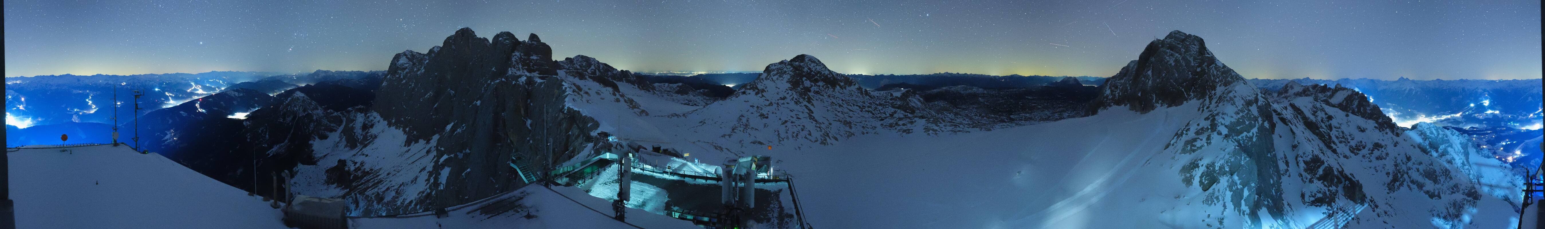 Archiv Foto Webcam Dachstein Gletscher: Panoramablick von der Bergstation
