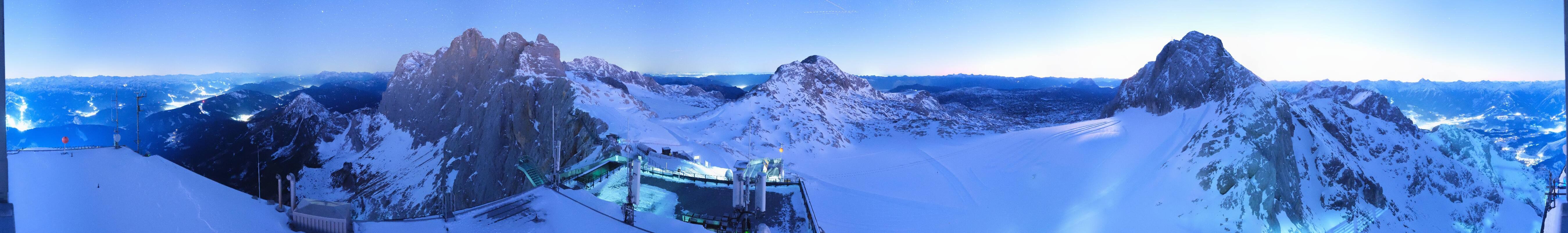 Archiv Foto Webcam Dachstein Gletscher: Panoramablick von der Bergstation