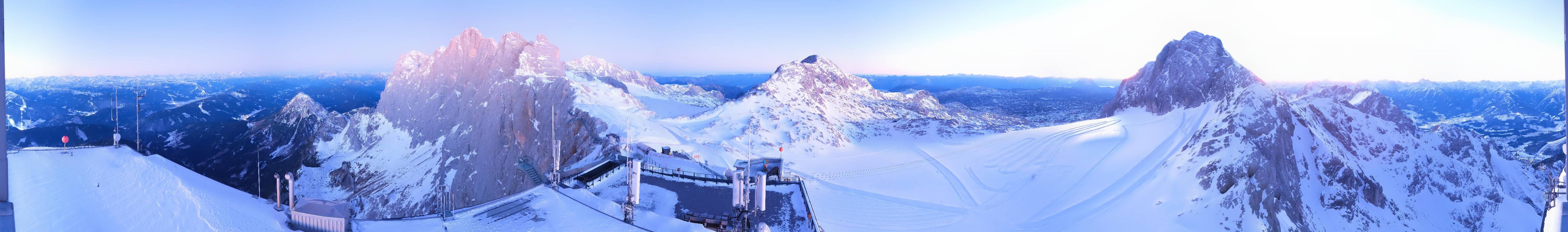 Archiv Foto Webcam Dachstein Gletscher: Panoramablick von der Bergstation
