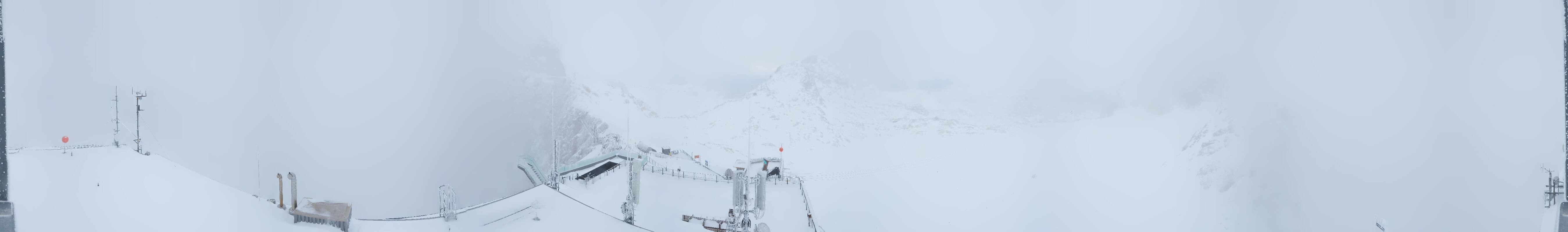 Archived image Panoramic webcam view at the Dachstein Glacier