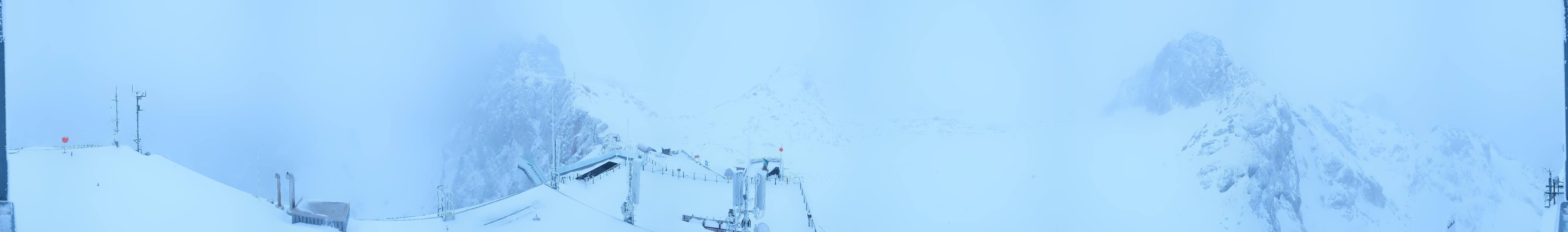 Archived image Panoramic webcam view at the Dachstein Glacier