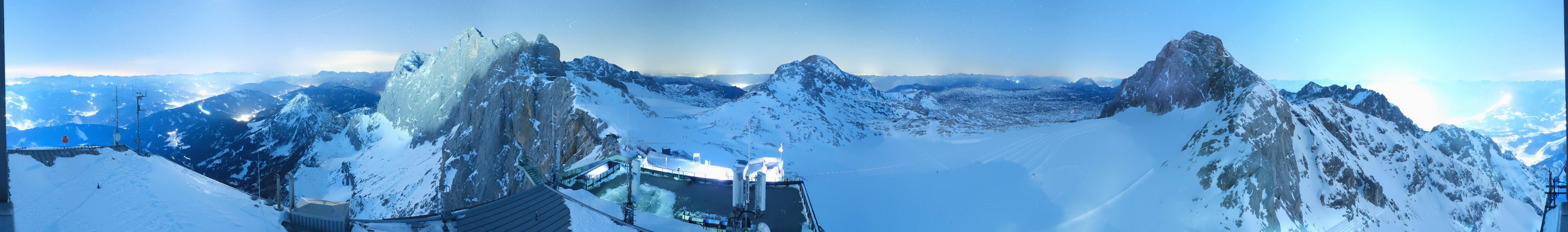 Archiv Foto Webcam Dachstein Gletscher: Panoramablick von der Bergstation