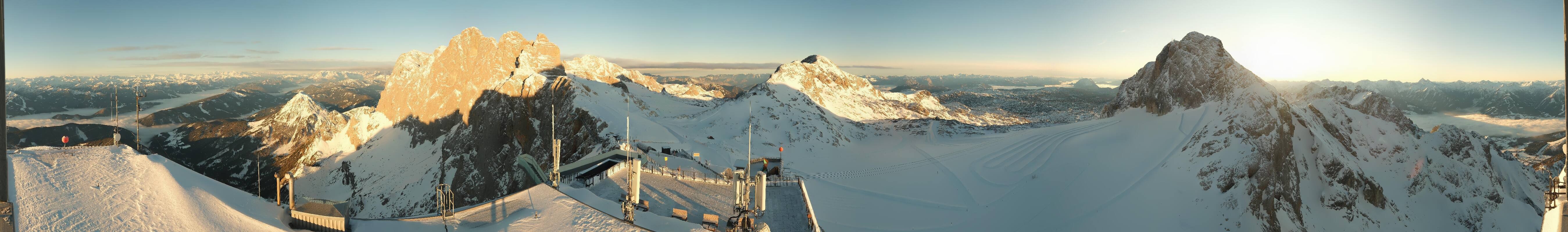 Archiv Foto Webcam Dachstein Gletscher: Panoramablick von der Bergstation