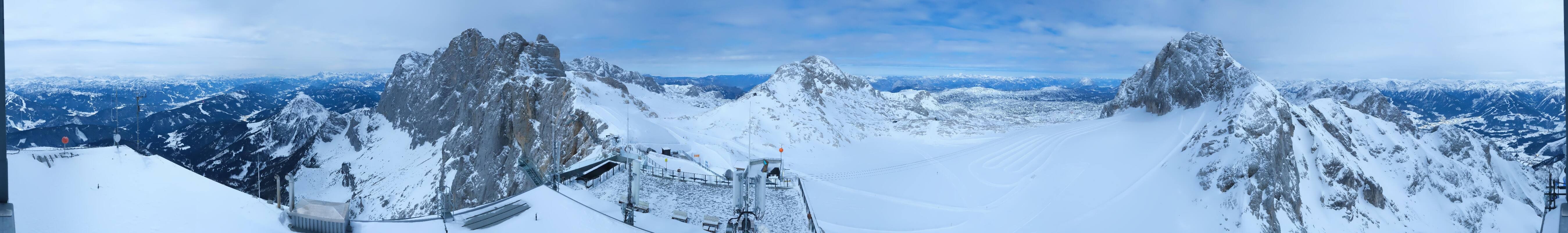Archived image Panoramic webcam view at the Dachstein Glacier
