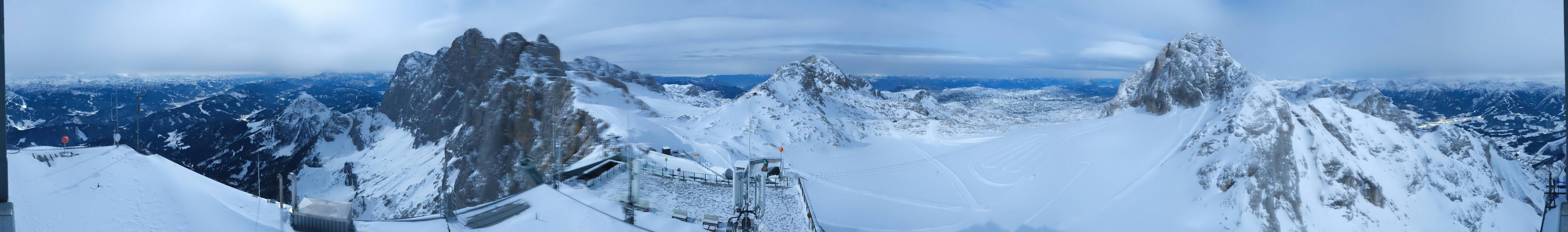 Archiv Foto Webcam Dachstein Gletscher: Panoramablick von der Bergstation
