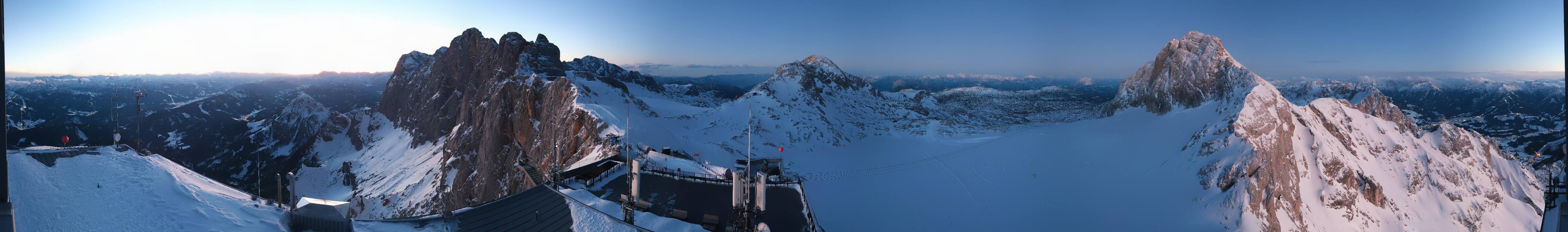 Archiv Foto Webcam Dachstein Gletscher: Panoramablick von der Bergstation