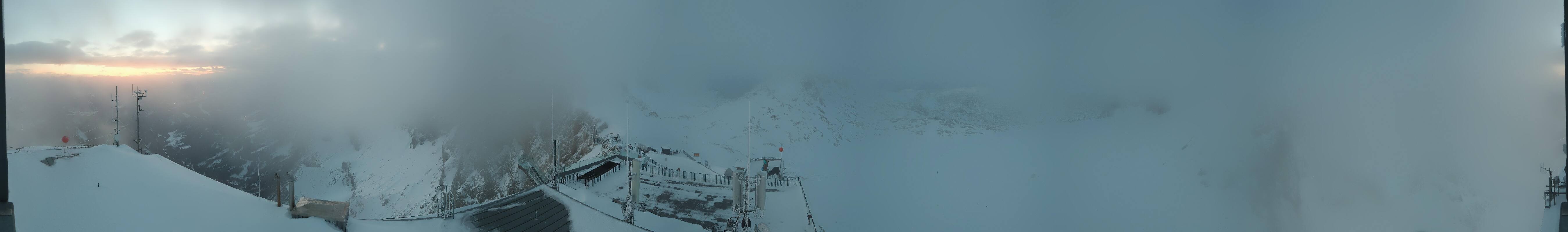 Archiv Foto Webcam Dachstein Gletscher: Panoramablick von der Bergstation