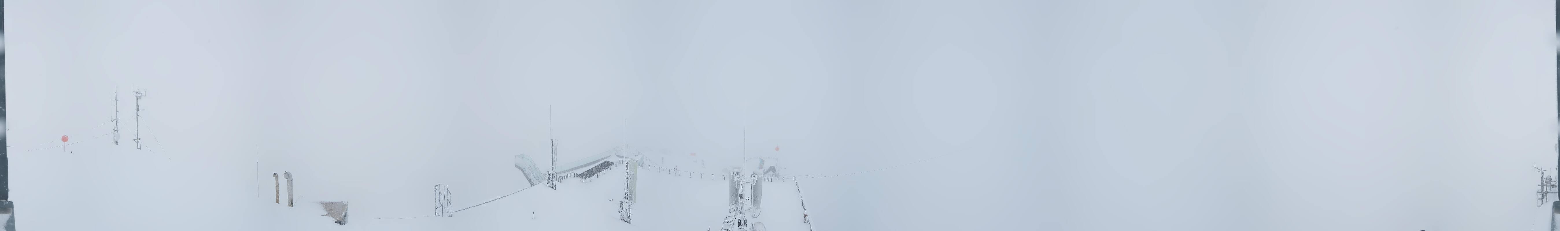 Archived image Panoramic webcam view at the Dachstein Glacier