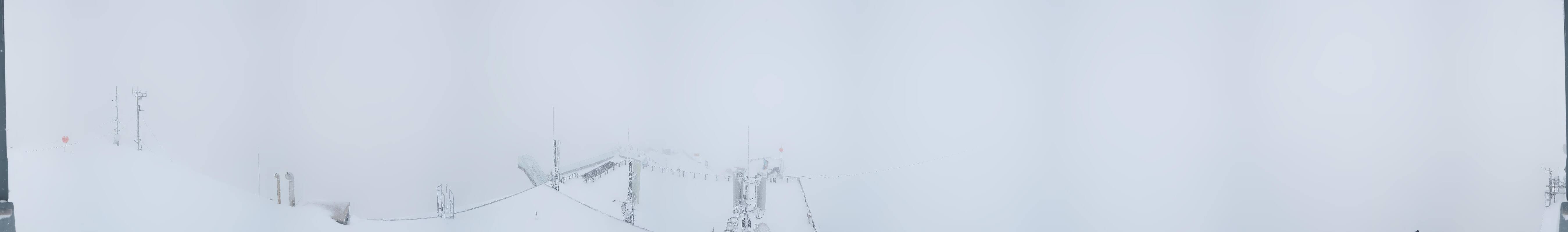 Archived image Panoramic webcam view at the Dachstein Glacier