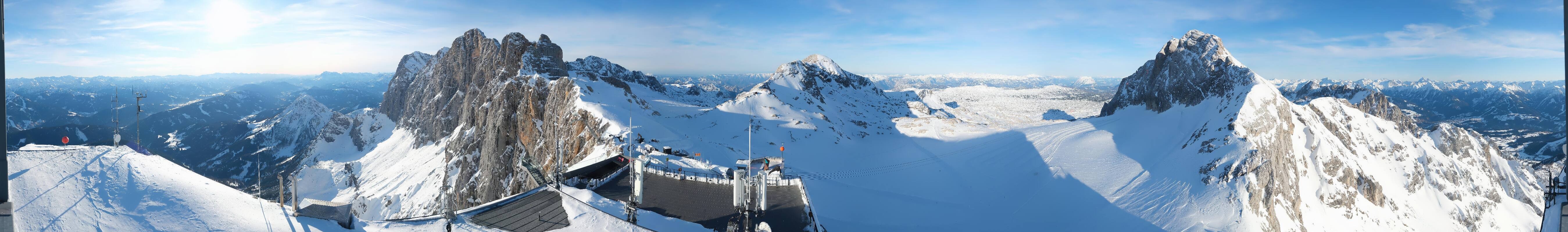 Archived image Panoramic webcam view at the Dachstein Glacier