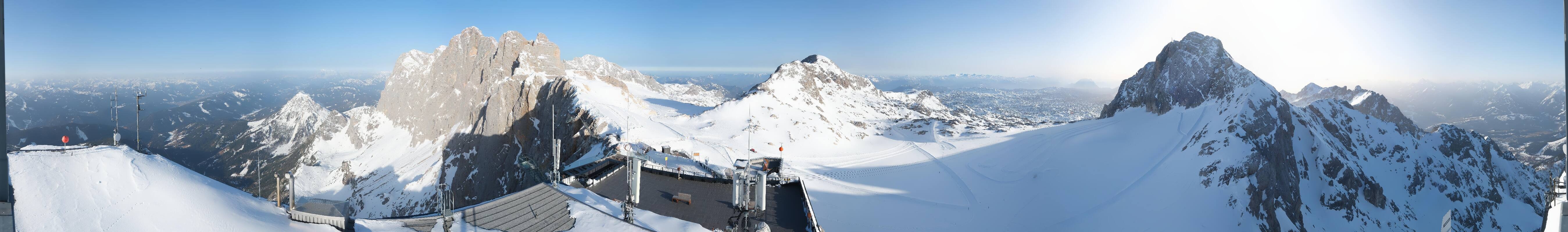 Archived image Panoramic webcam view at the Dachstein Glacier