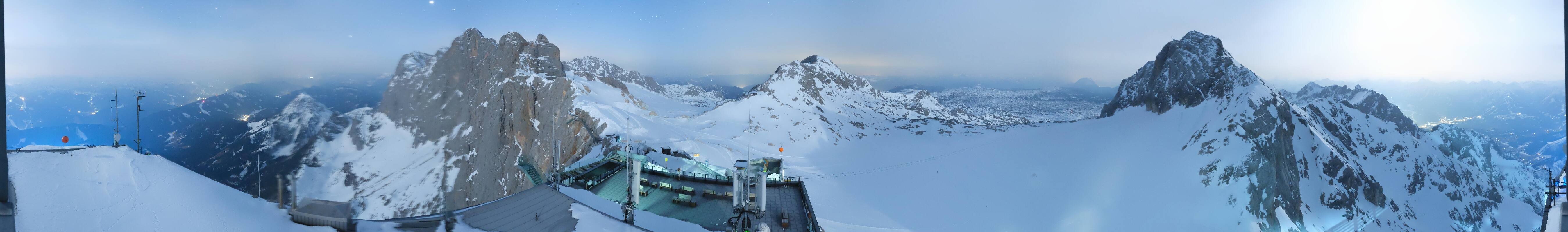 Archiv Foto Webcam Dachstein Gletscher: Panoramablick von der Bergstation