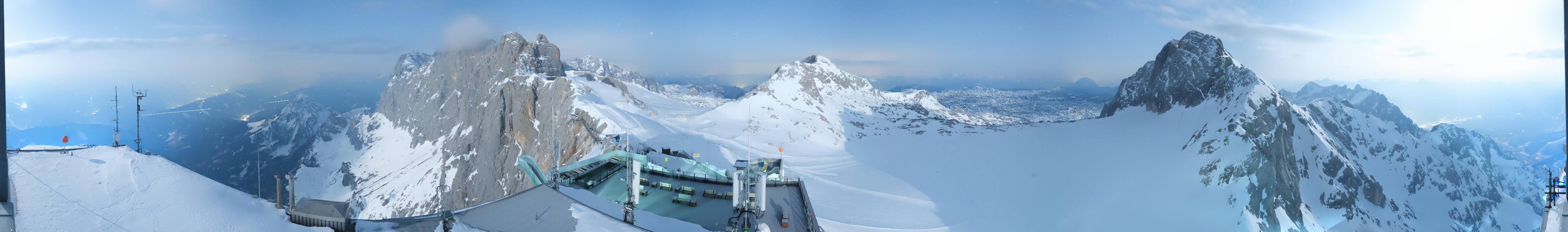 Archiv Foto Webcam Dachstein Gletscher: Panoramablick von der Bergstation