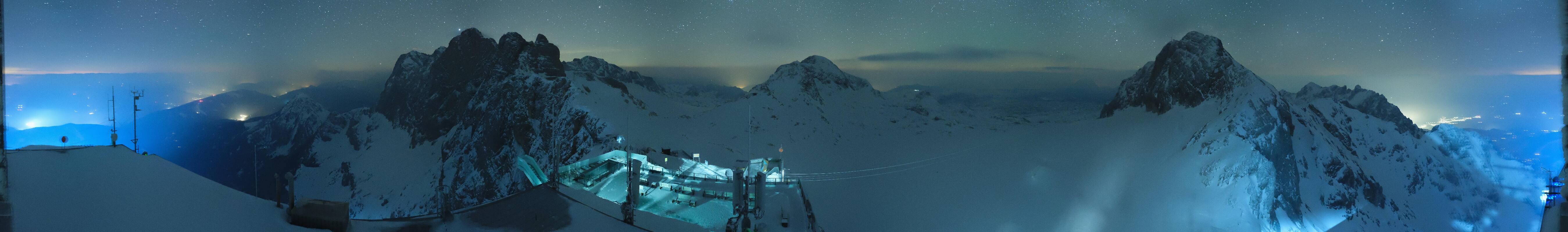 Archiv Foto Webcam Dachstein Gletscher: Panoramablick von der Bergstation