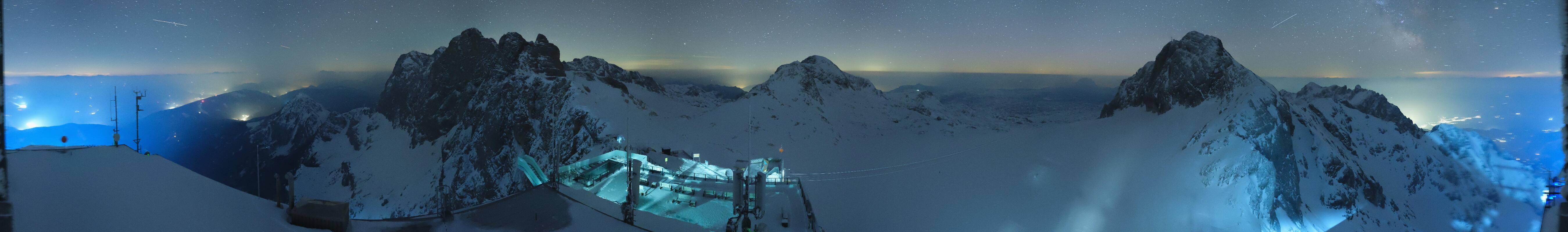 Archiv Foto Webcam Dachstein Gletscher: Panoramablick von der Bergstation