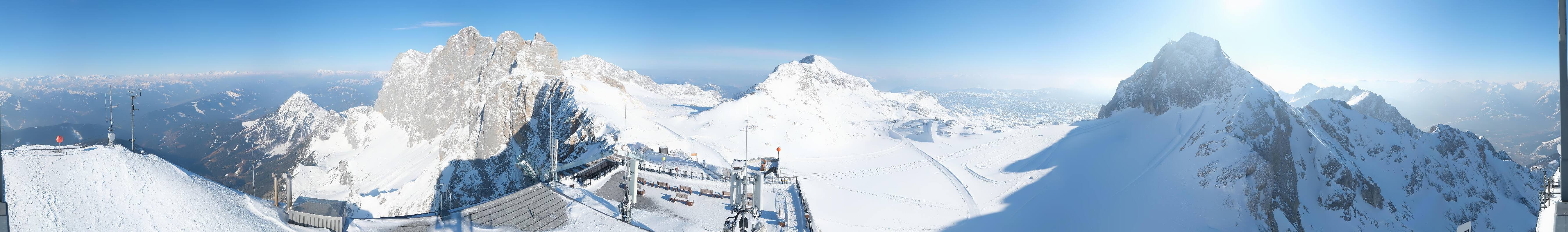 Archived image Panoramic webcam view at the Dachstein Glacier