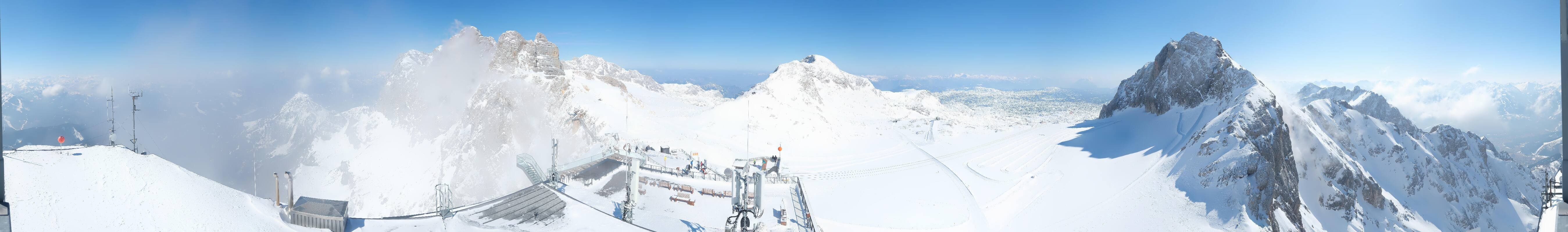 Archived image Panoramic webcam view at the Dachstein Glacier