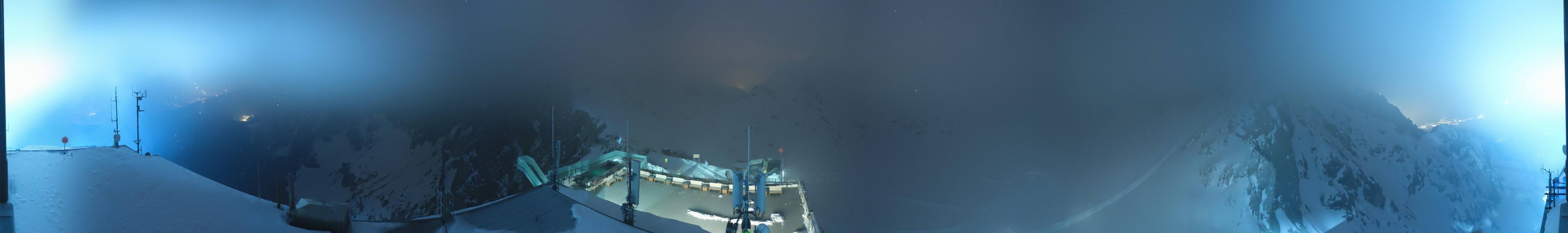 Archived image Panoramic webcam view at the Dachstein Glacier
