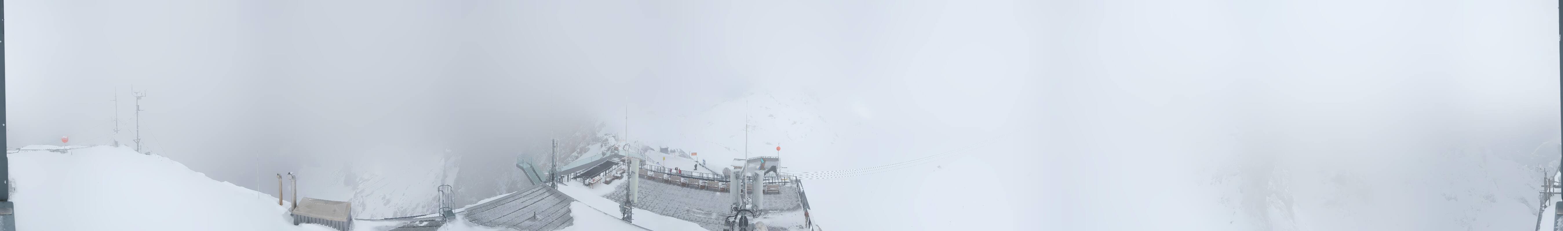 Archived image Panoramic webcam view at the Dachstein Glacier