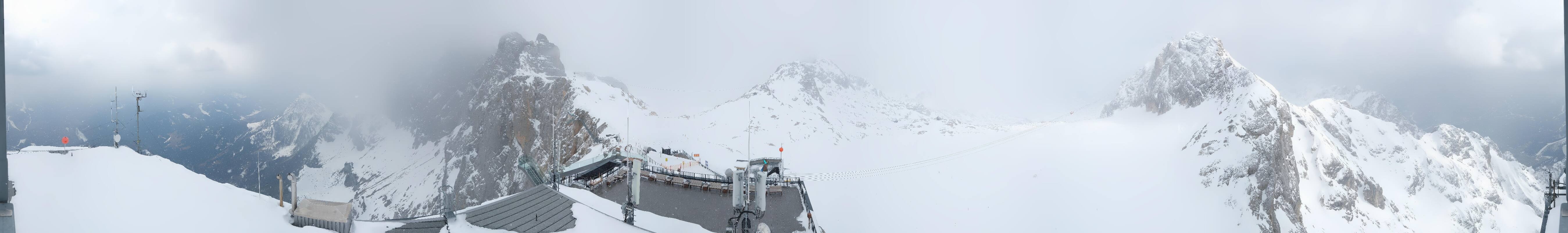 Archiv Foto Webcam Dachstein Gletscher: Panoramablick von der Bergstation