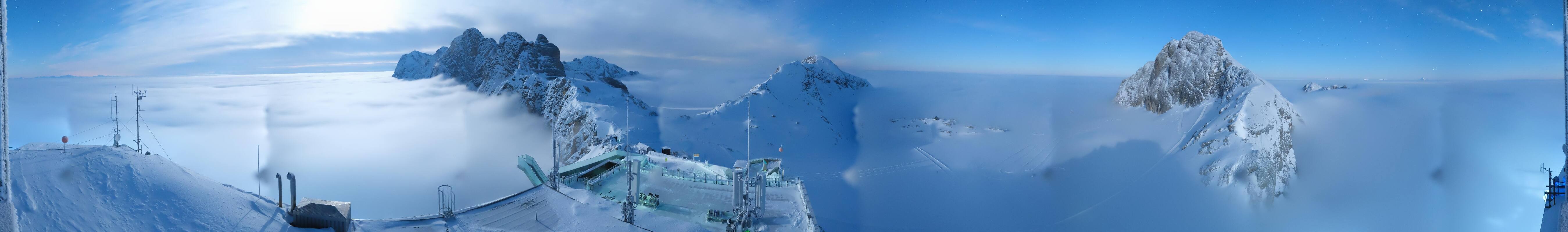 Archiv Foto Webcam Dachstein Gletscher: Panoramablick von der Bergstation