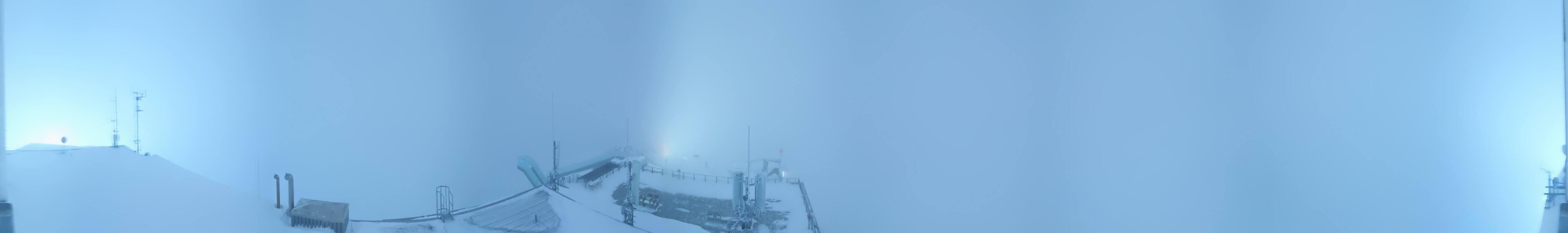 Archived image Panoramic webcam view at the Dachstein Glacier