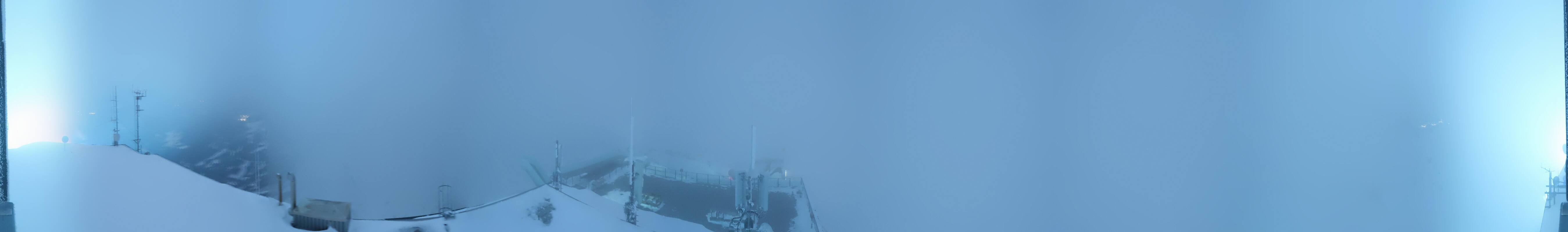 Archived image Panoramic webcam view at the Dachstein Glacier