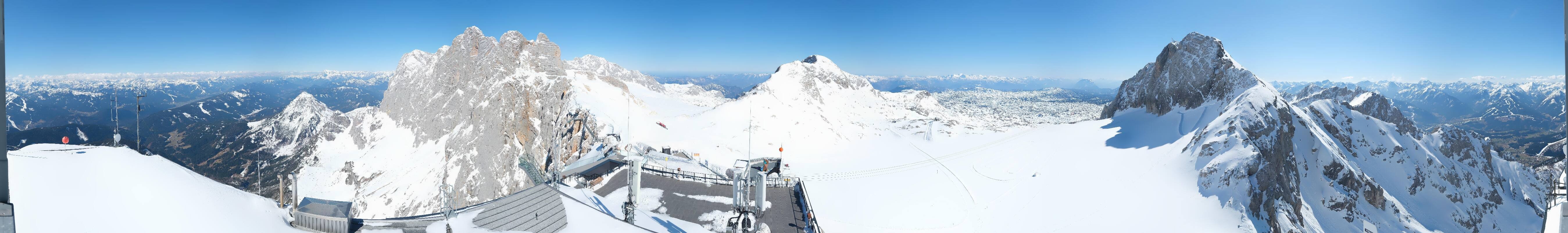 Archived image Panoramic webcam view at the Dachstein Glacier