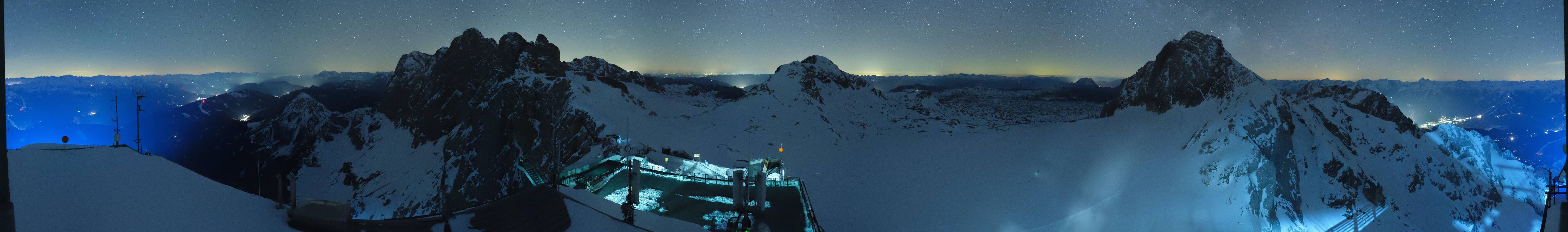 Archiv Foto Webcam Dachstein Gletscher: Panoramablick von der Bergstation