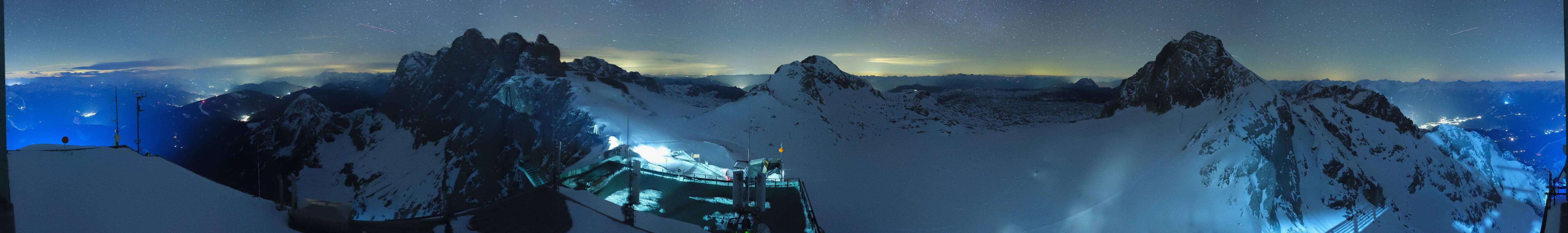 Archiv Foto Webcam Dachstein Gletscher: Panoramablick von der Bergstation