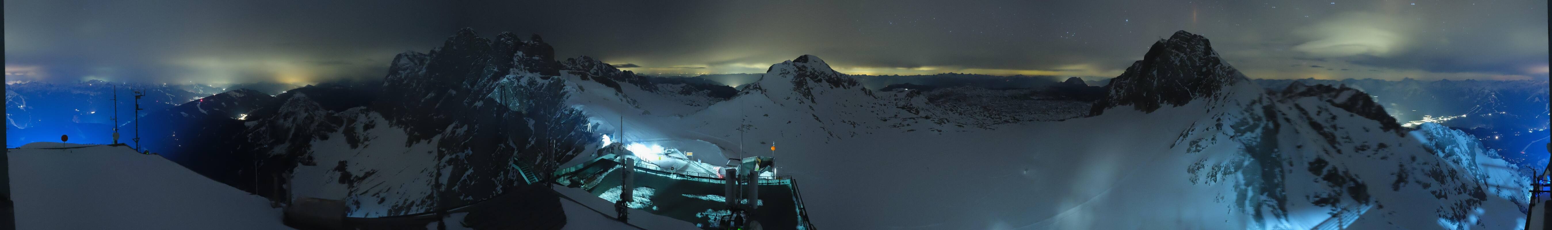 Archiv Foto Webcam Dachstein Gletscher: Panoramablick von der Bergstation