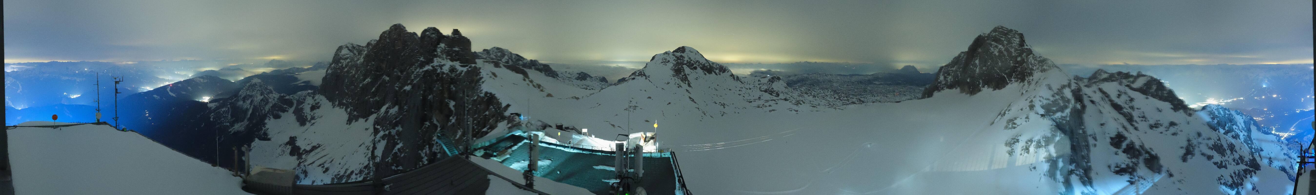 Archived image Panoramic webcam view at the Dachstein Glacier