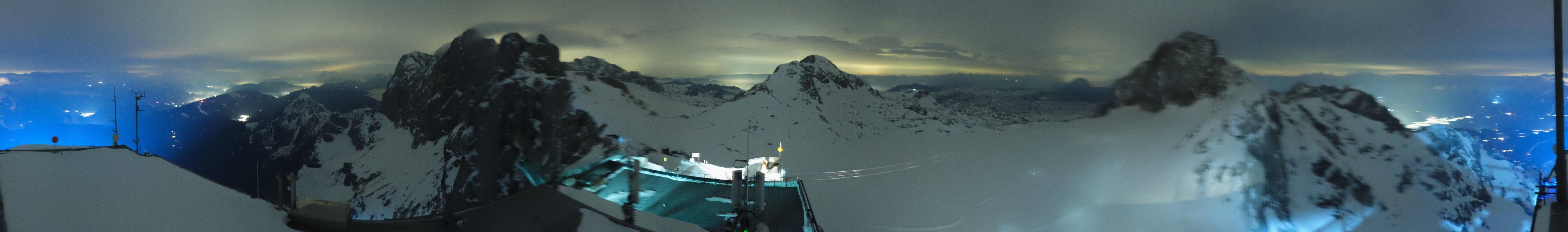 Archived image Panoramic webcam view at the Dachstein Glacier