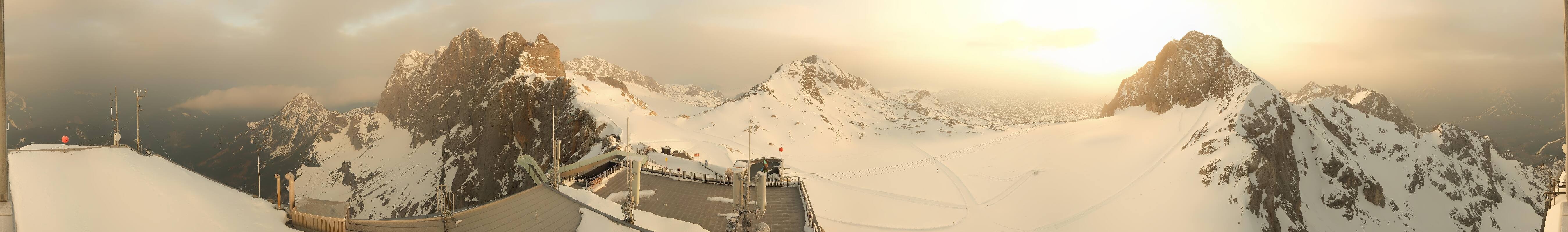 Archiv Foto Webcam Dachstein Gletscher: Panoramablick von der Bergstation