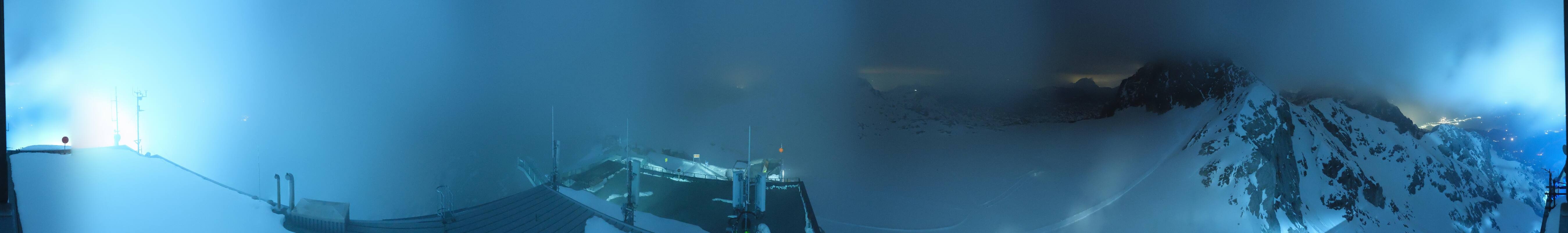Archived image Panoramic webcam view at the Dachstein Glacier