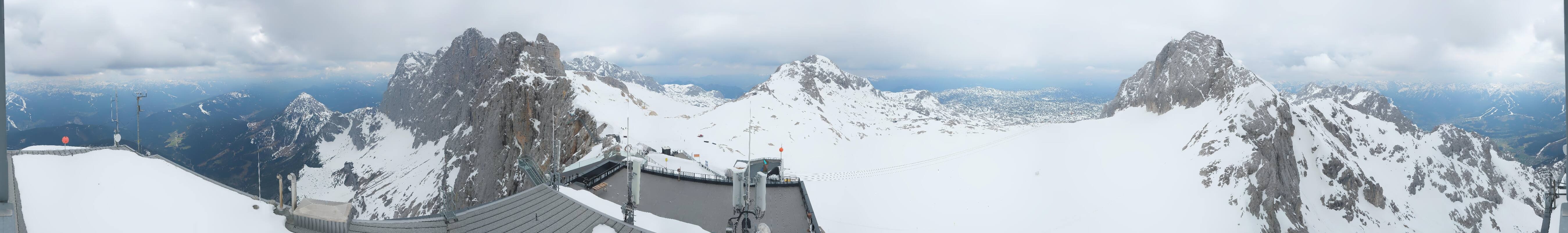 Archived image Panoramic webcam view at the Dachstein Glacier