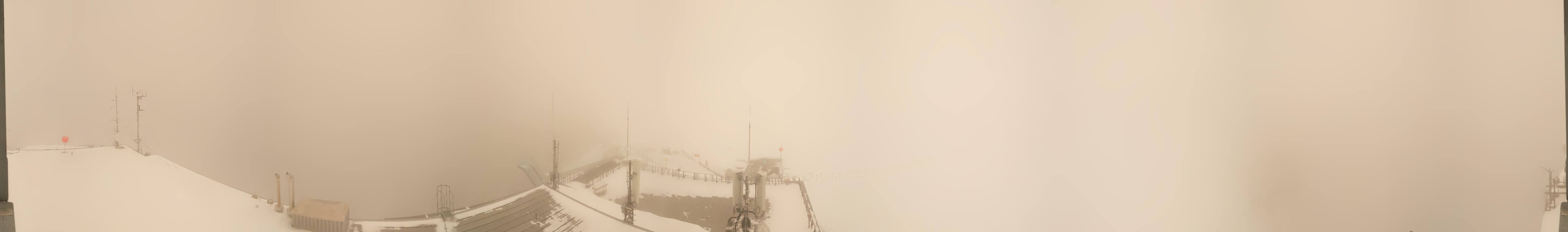 Archived image Panoramic webcam view at the Dachstein Glacier